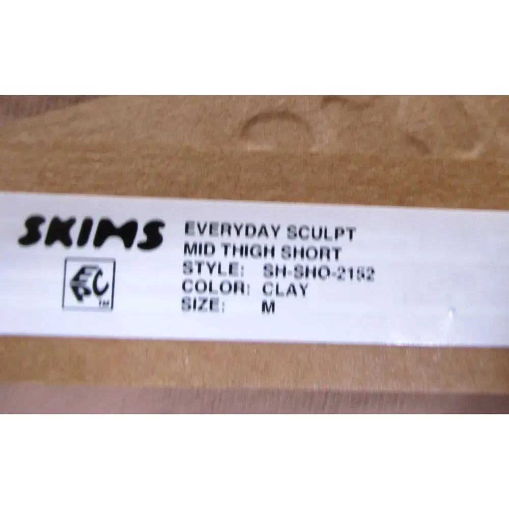 Nwt SKIMS Everyday Sculpt Mid Thigh Shorts Size M Clay SH-SHO-2152